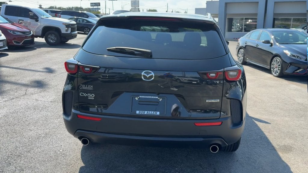 Pre-Owned 2025 Mazda CX-50 2.5 S Preferred Package - photo - 5