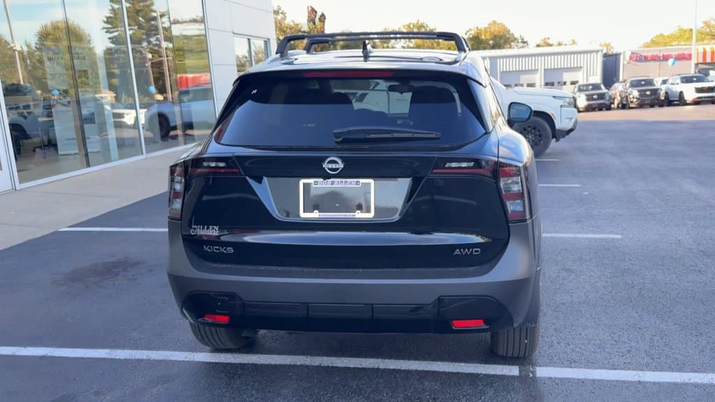 New 2027 Nissan Kicks SV - photo - 5