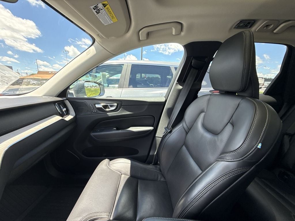 Pre-Owned 2021 Volvo XC60 T5 Inscription - photo - 31