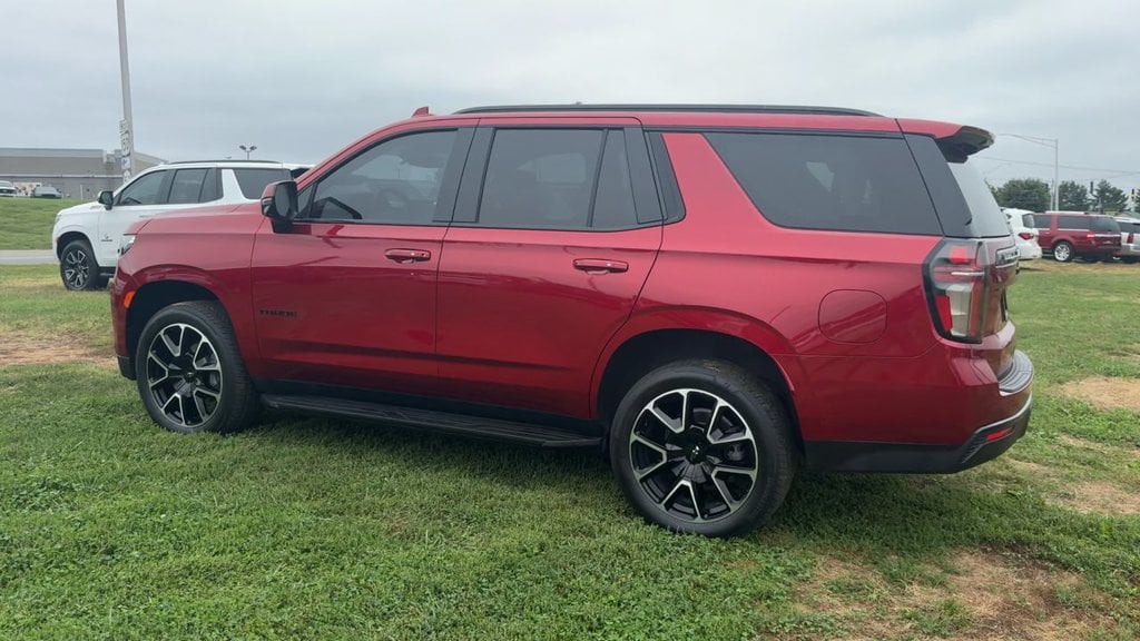 Pre-Owned 2024 Chevrolet Tahoe RST - photo - 3