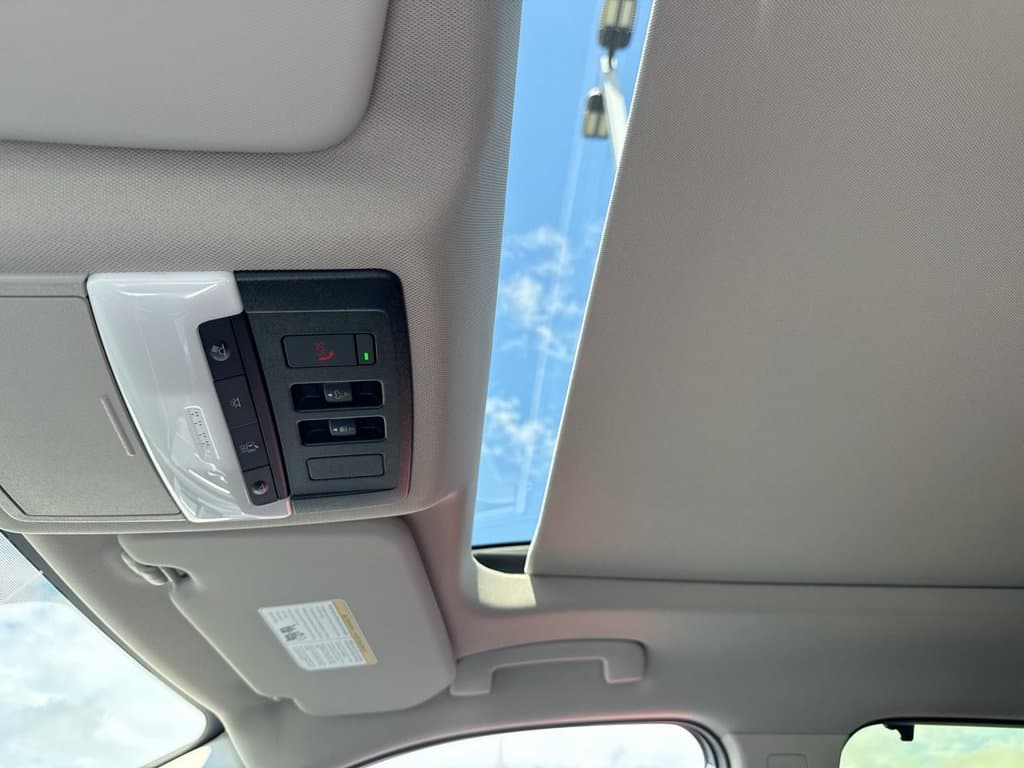 New 2026 Nissan Rogue Platinum - photo - 32