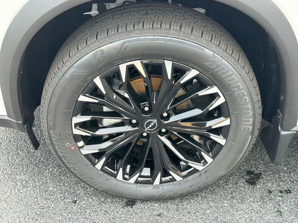 New 2026 Nissan Rogue Dark Armor - photo - 9