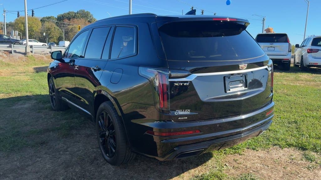 Pre-Owned 2023 Cadillac XT6 Sport - photo - 4