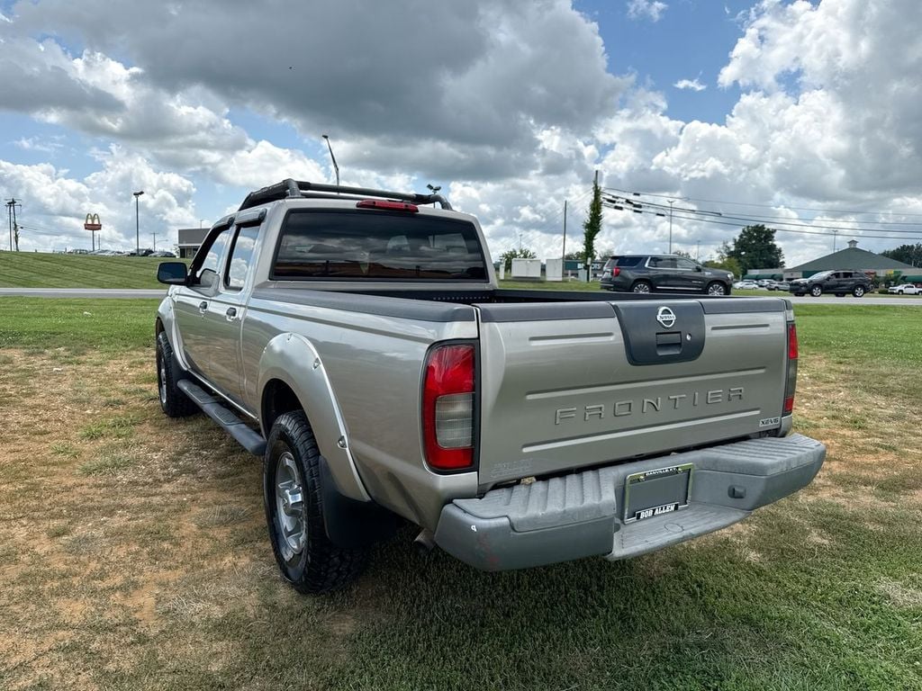 Pre-Owned 2004 Nissan Frontier XE - photo - 3