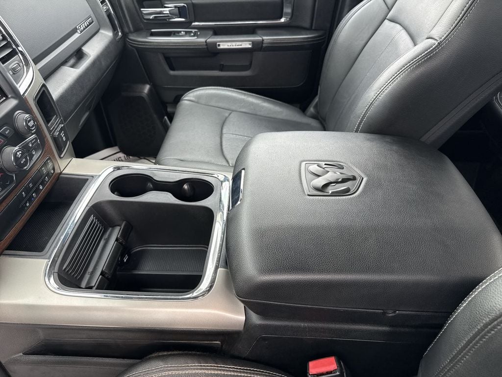Pre-Owned 2018 Ram 1500 Laramie - photo - 16