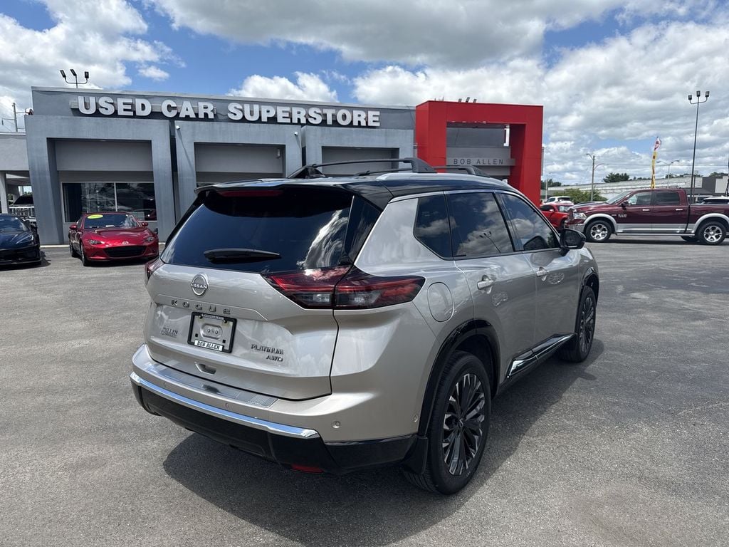 Pre-Owned 2025 Nissan Rogue Platinum - photo - 12