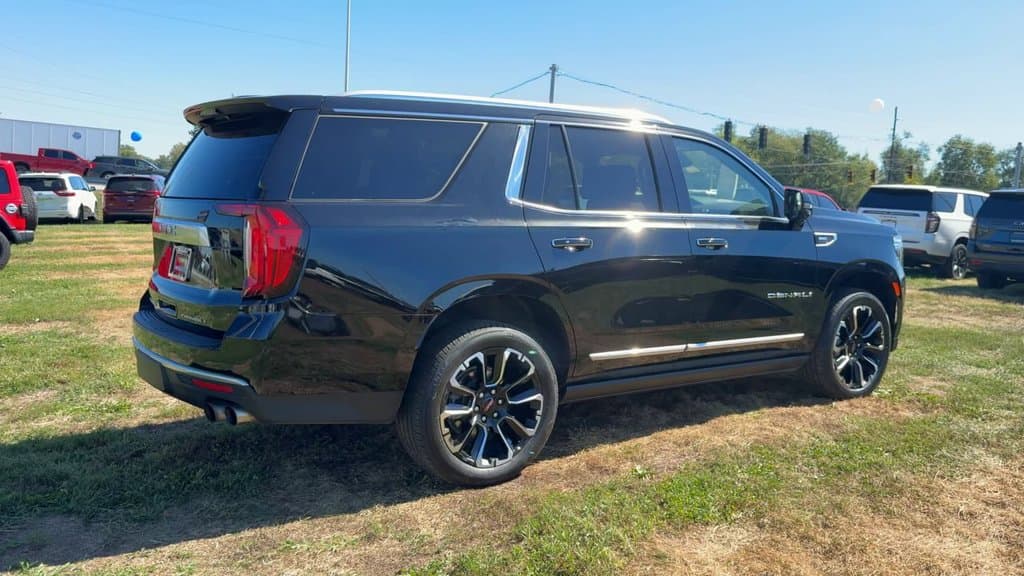 Pre-Owned 2023 GMC Yukon Denali - photo - 6