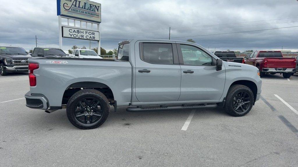 Pre-Owned 2024 Chevrolet Silverado 1500 Custom - photo - 6