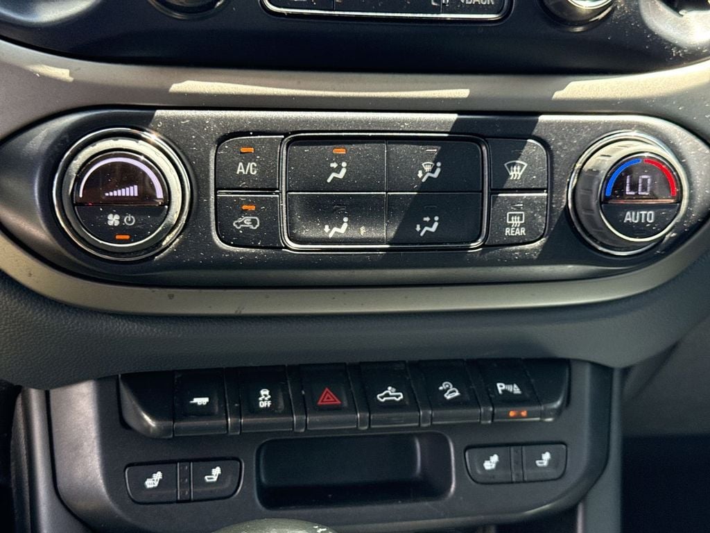 Pre-Owned 2022 Chevrolet Colorado Z71 - photo - 29