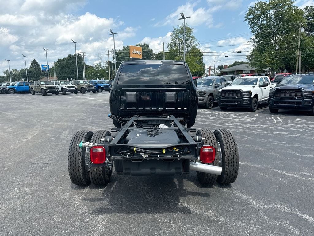 New 2026 Ram 4500HD Tradesman - photo - 16