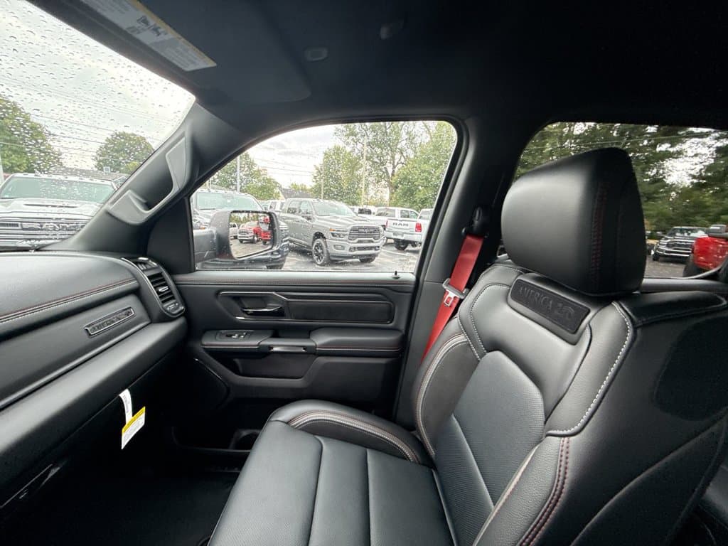 New 2026 Ram 1500 Laramie - photo - 30