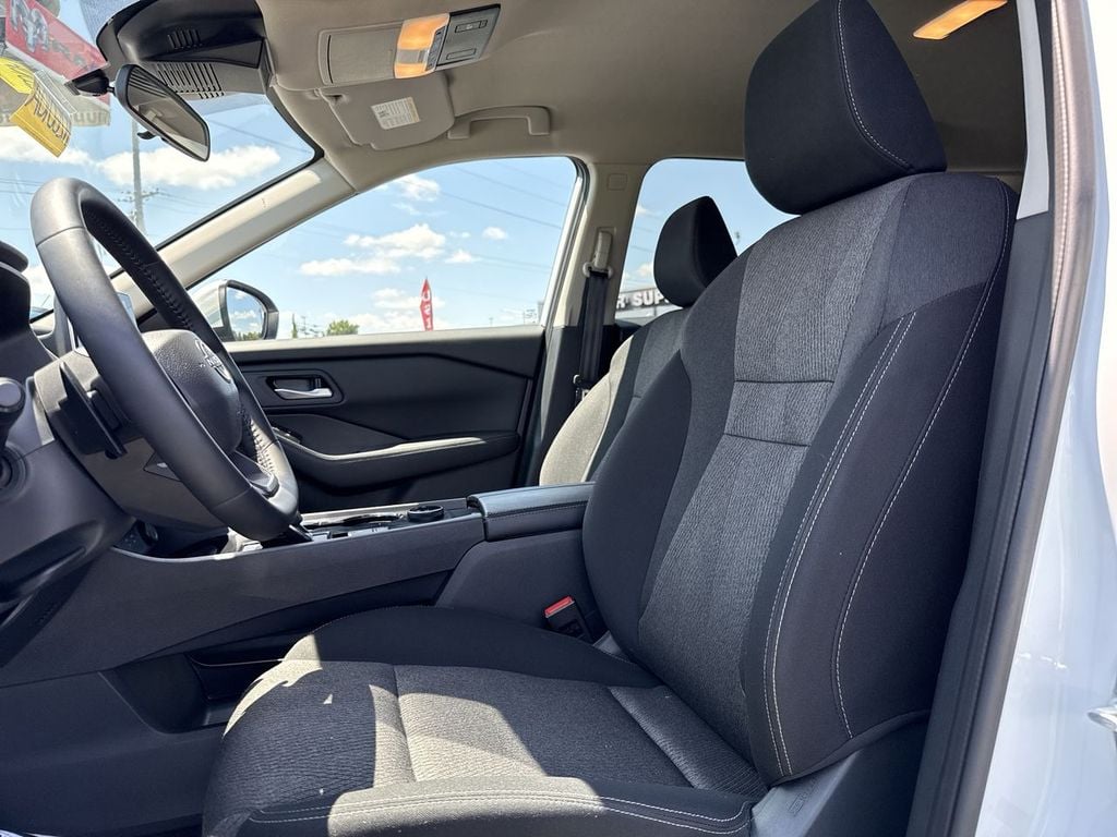 Pre-Owned 2026 Nissan Rogue SV - photo - 21