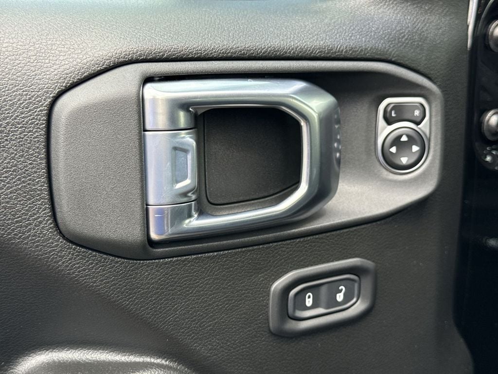 New 2026 Jeep Gladiator Sport S - photo - 19