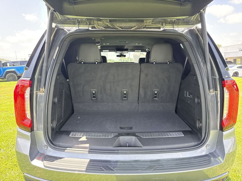 Pre-Owned 2022 GMC Yukon AT4 - photo - 16