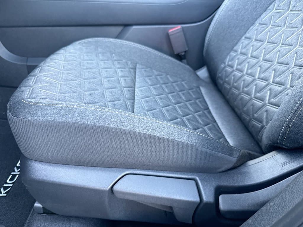 New 2027 Nissan Kicks SV - photo - 21