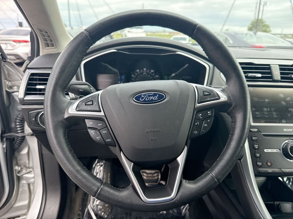 Pre-Owned 2016 Ford Fusion Titanium - photo - 14