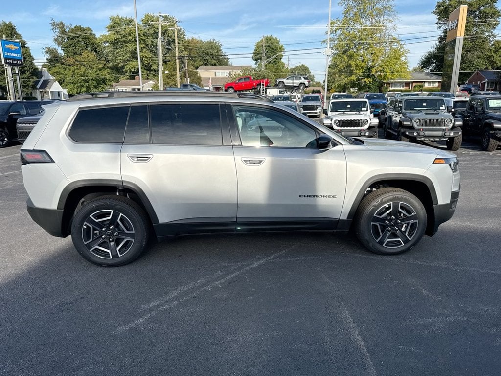 New 2026 Jeep Cherokee Laredo - photo - 13