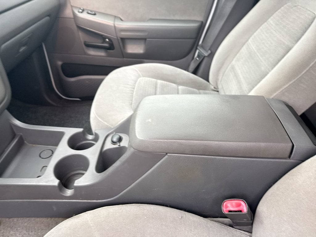 Pre-Owned 2004 Ford Explorer XLT - photo - 16
