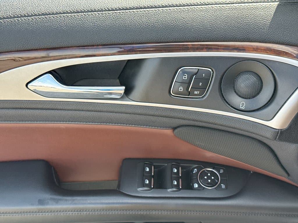 Pre-Owned 2020 Lincoln MKZ Reserve - photo - 11