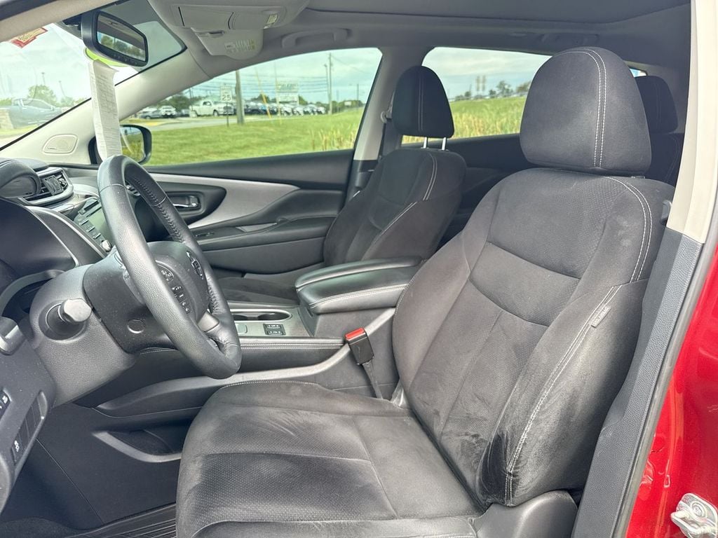 Pre-Owned 2019 Nissan Murano SV - photo - 20