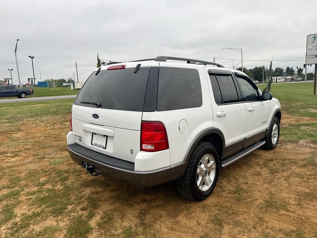 Pre-Owned 2004 Ford Explorer XLT - photo - 4