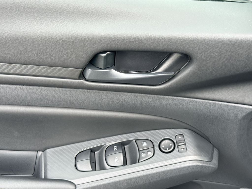 New 2026 Nissan Altima 2.5 SV - photo - 19