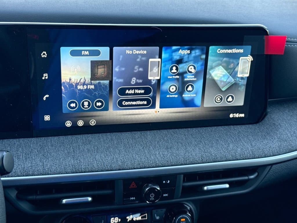 New 2027 Nissan Kicks SV - photo - 26