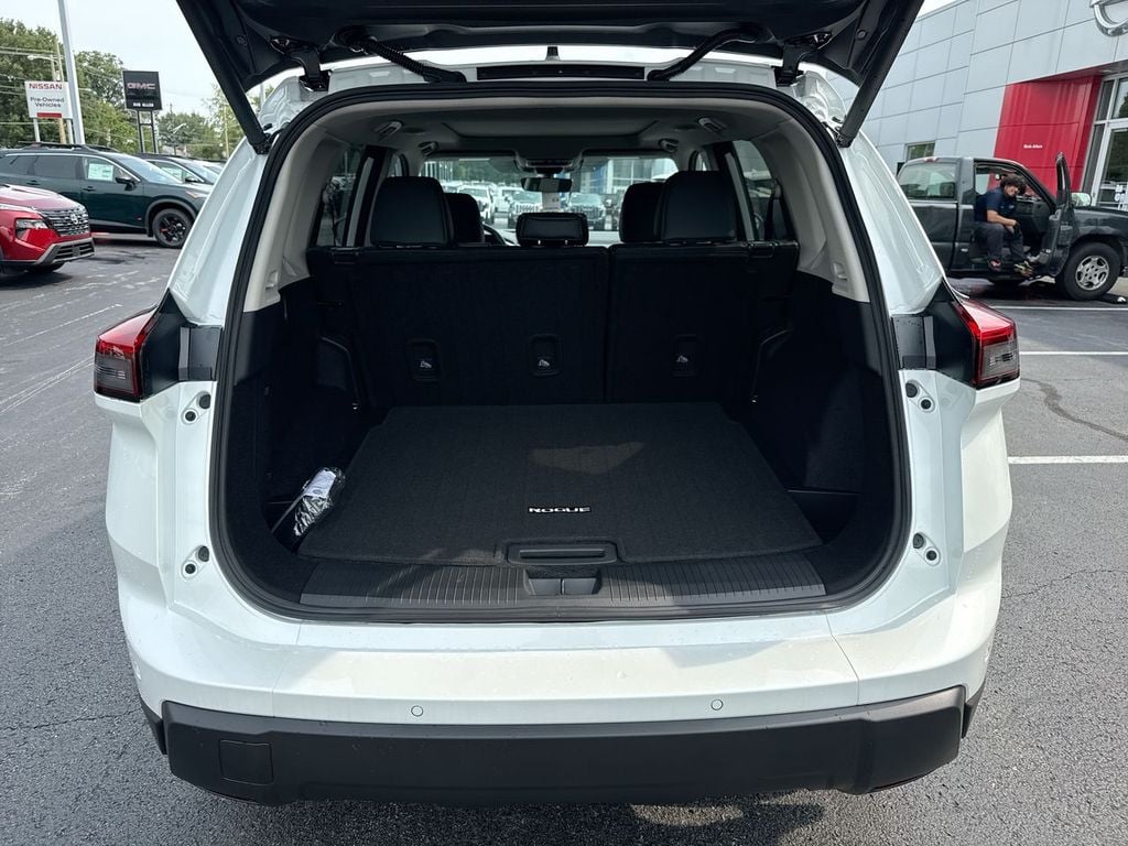 New 2026 Nissan Rogue Dark Armor - photo - 16