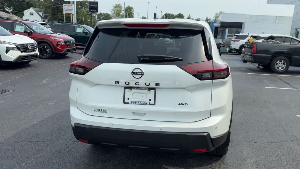 New 2026 Nissan Rogue Dark Armor - photo - 5