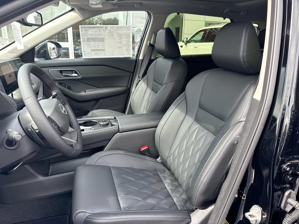 New 2026 Nissan Rogue Platinum - photo - 21