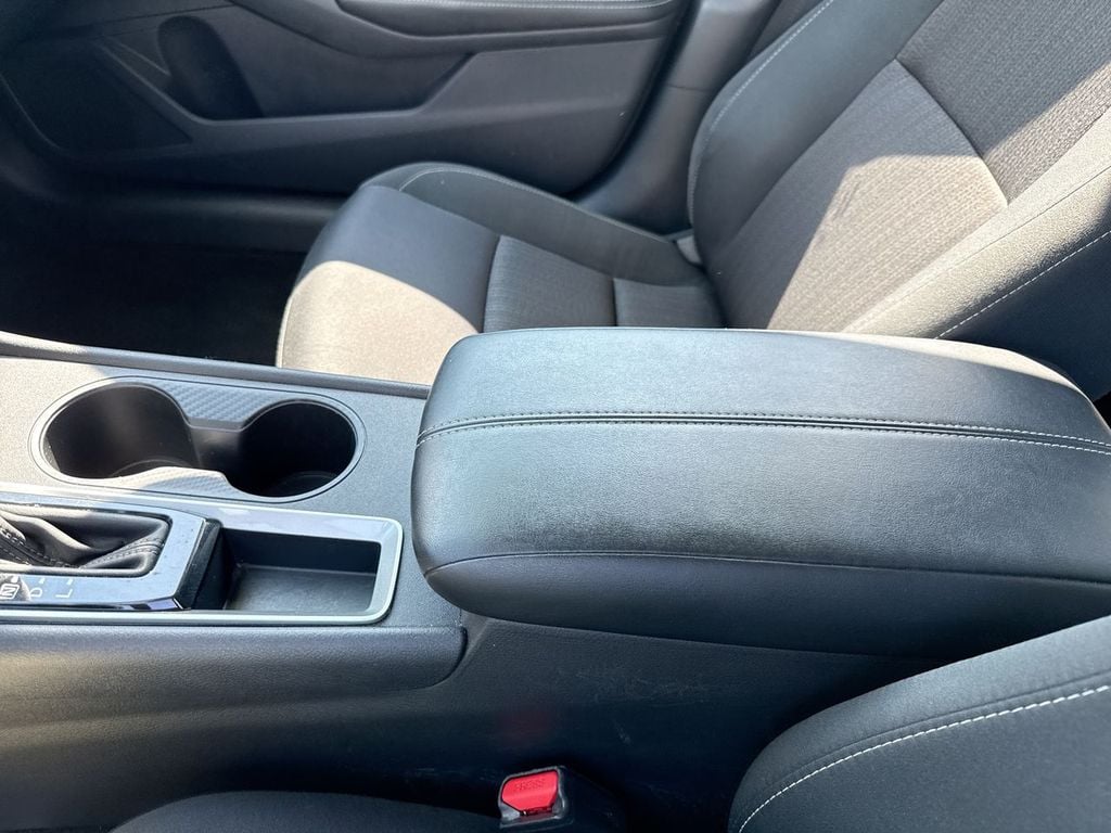 Pre-Owned 2025 Nissan Altima 2.5 SV - photo - 24