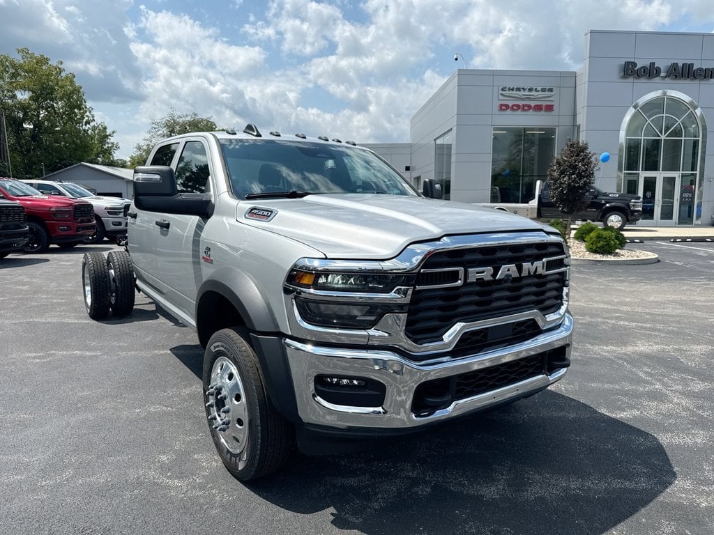 New 2026 Ram 4500HD Tradesman - photo - 14