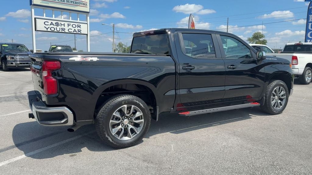 Pre-Owned 2025 Chevrolet Silverado 1500 LT - photo - 6