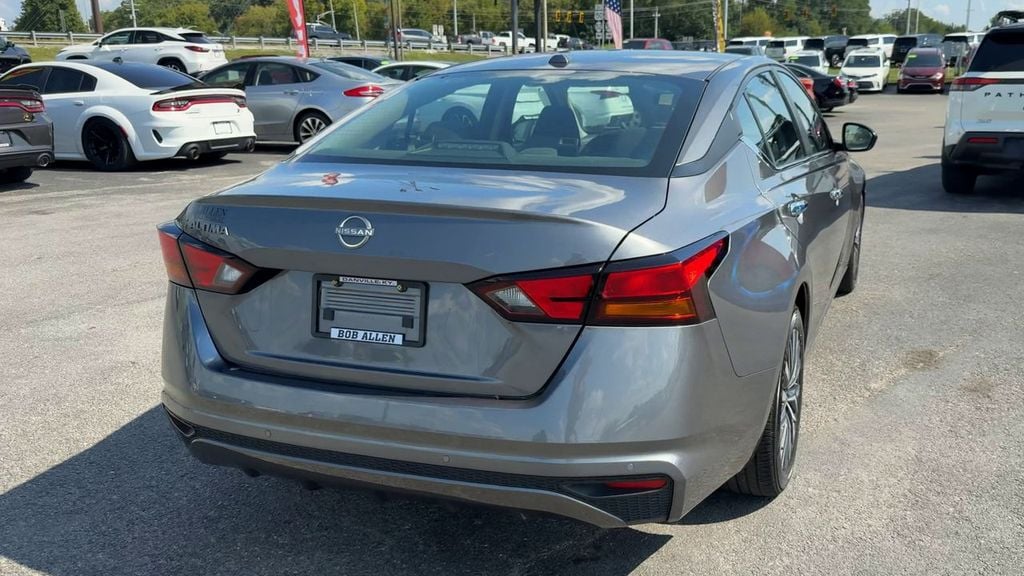 Pre-Owned 2025 Nissan Altima 2.5 SV - photo - 5