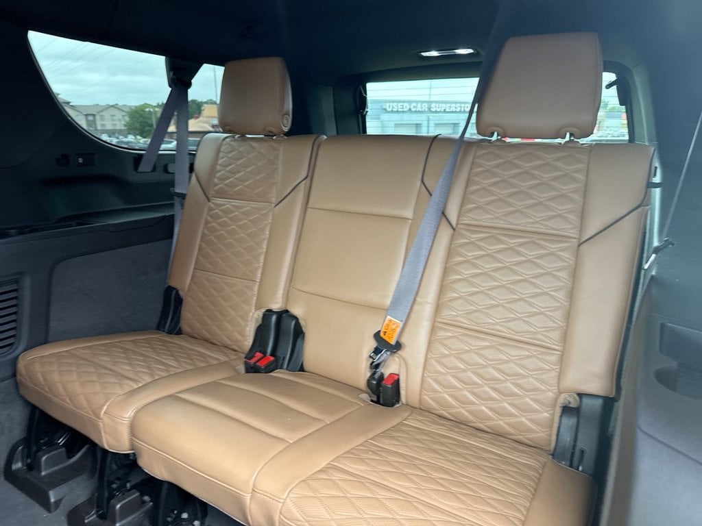 Pre-Owned 2023 Cadillac Escalade ESV Premium - photo - 19