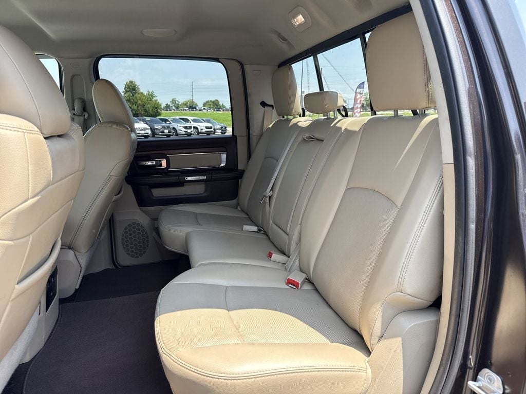 Pre-Owned 2016 Ram 1500 Laramie - photo - 10