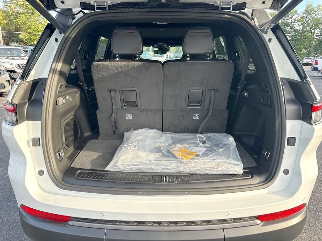 New 2026 Jeep Grand Cherokee L - photo - 16