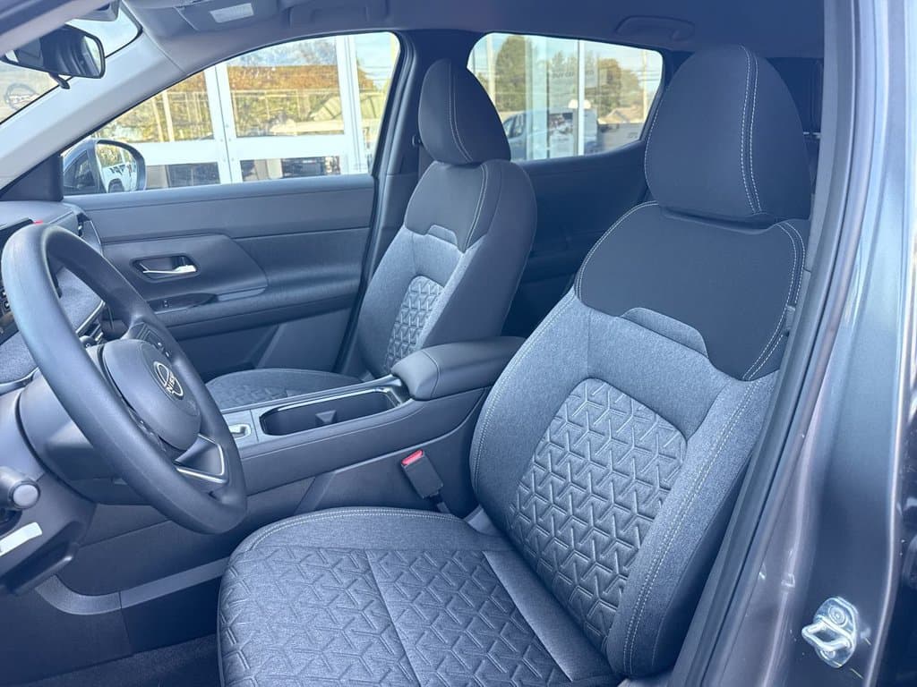 New 2027 Nissan Kicks SV - photo - 20