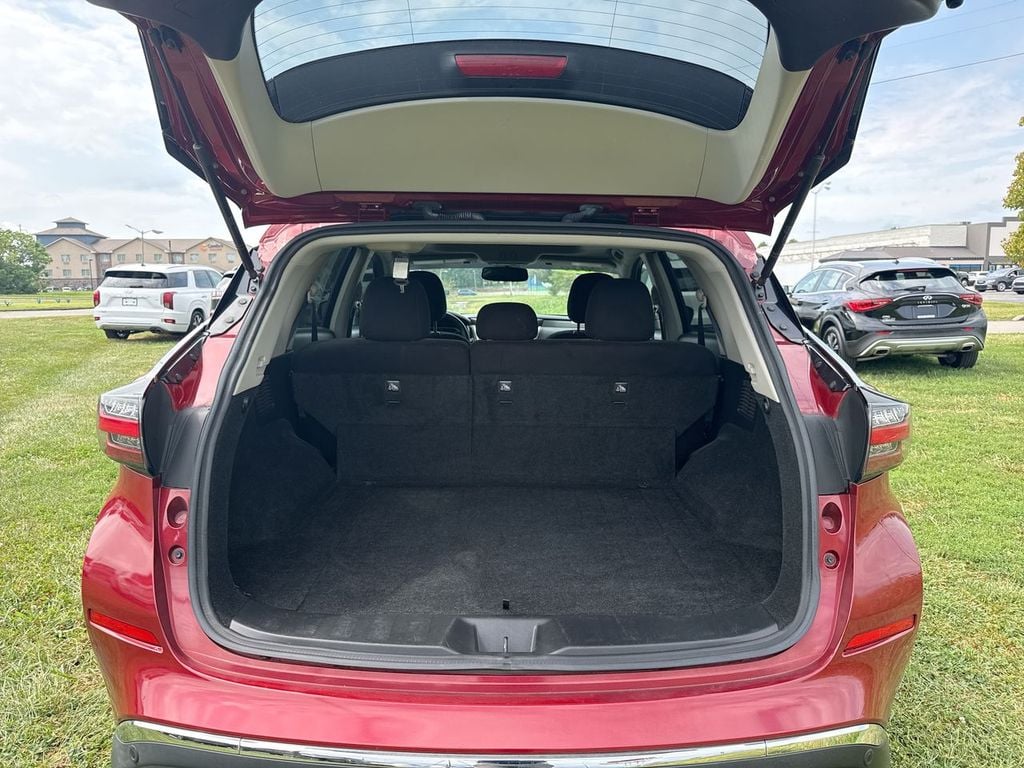 Pre-Owned 2019 Nissan Murano SV - photo - 16