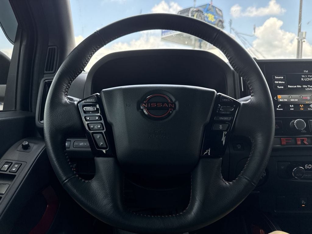 Pre-Owned 2025 Nissan Frontier PRO-4X - photo - 22