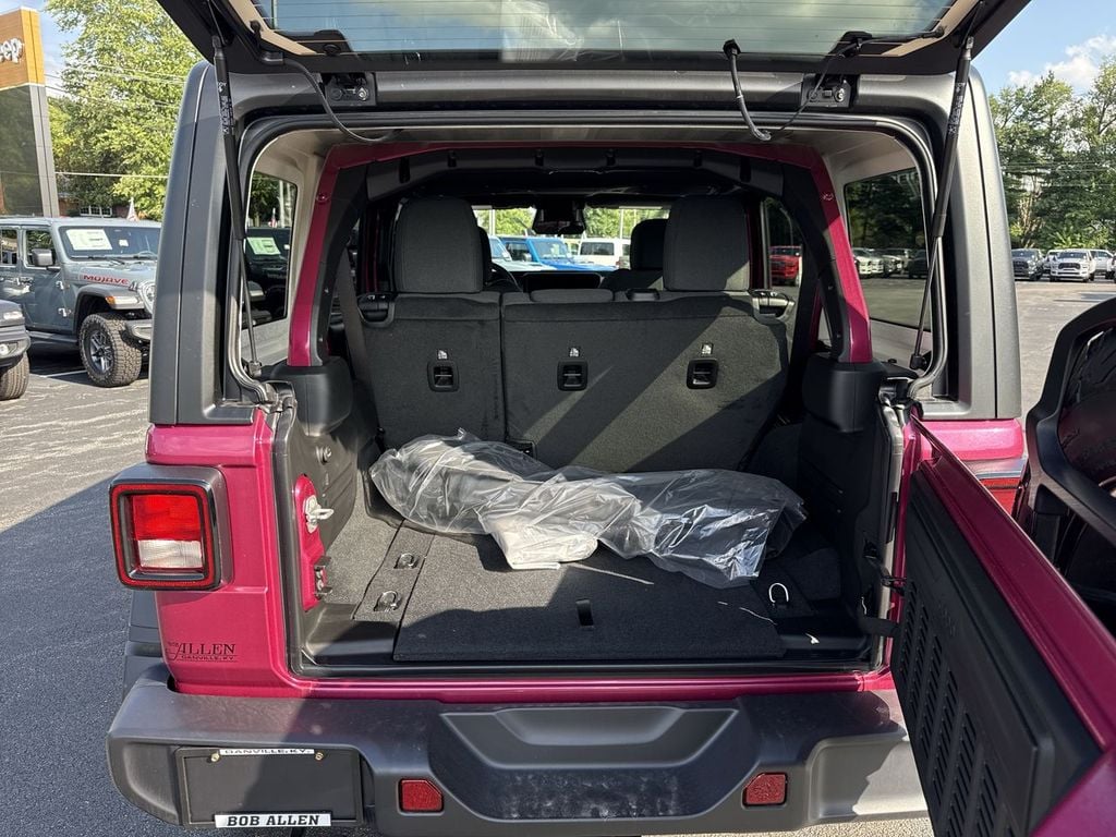 New 2026 Jeep Wrangler Willys - photo - 16