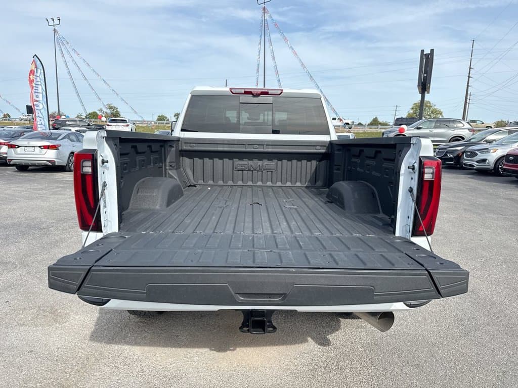 Pre-Owned 2026 GMC Sierra 2500HD Denali Ultimate - photo - 16