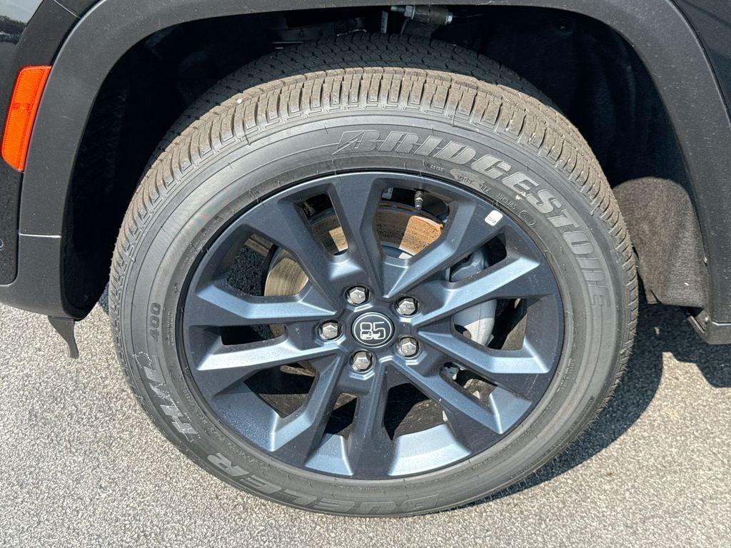 New 2026 Jeep Grand Cherokee - photo - 9