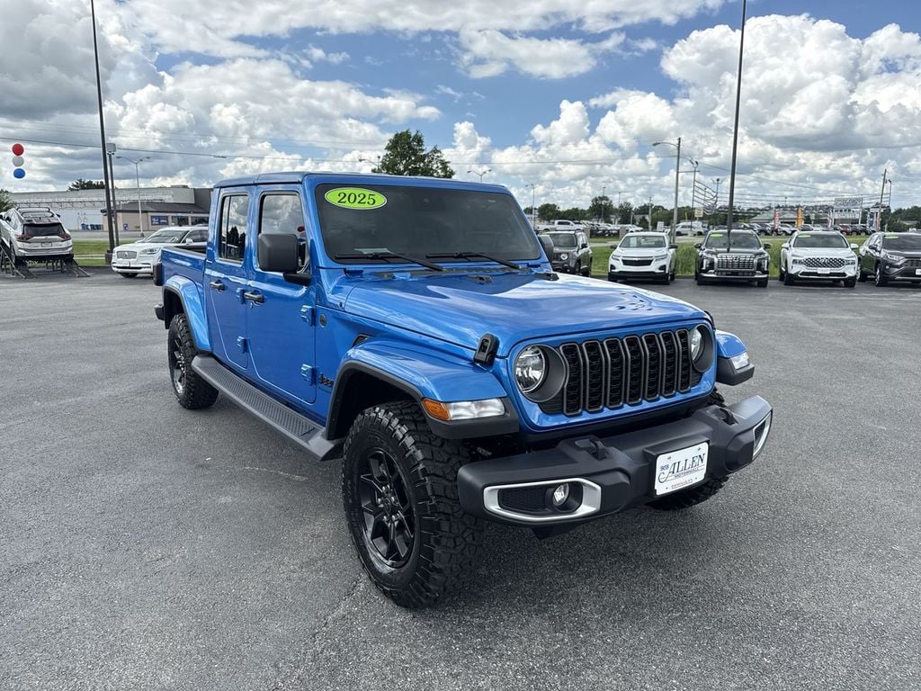 Pre-Owned 2025 Jeep Gladiator High Tide - photo - 14