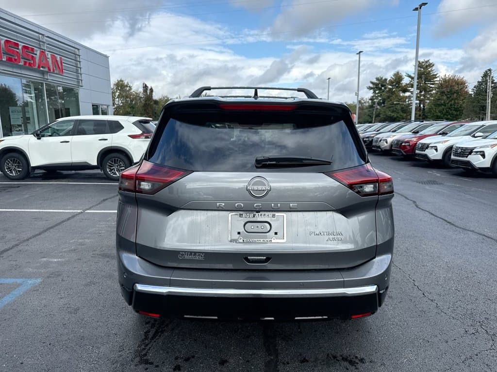 New 2026 Nissan Rogue Platinum - photo - 18