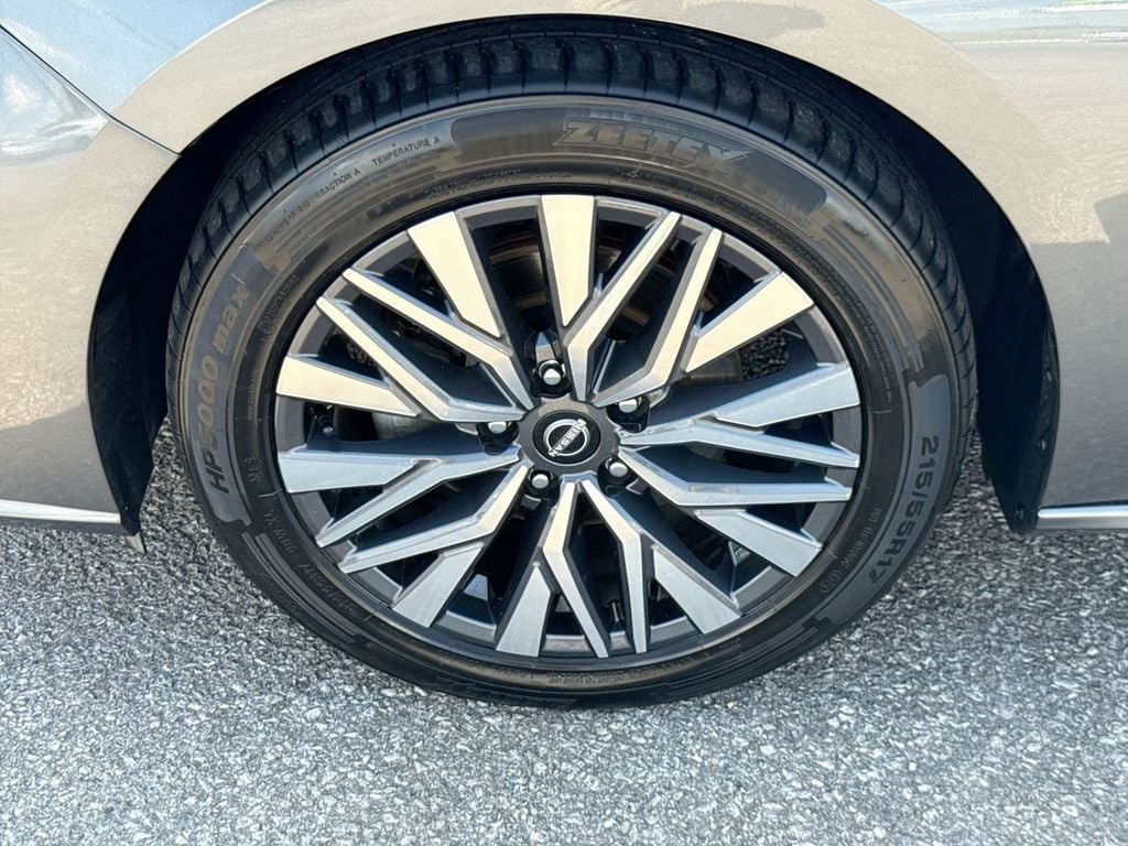 Pre-Owned 2025 Nissan Altima 2.5 SV - photo - 9