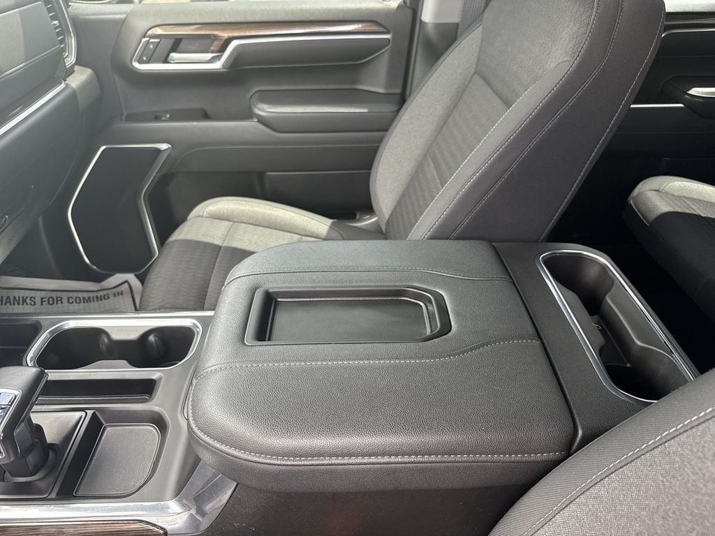 Pre-Owned 2022 Chevrolet Silverado 1500 RST - photo - 24