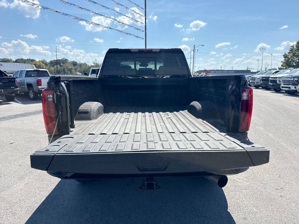 Pre-Owned 2024 GMC Sierra 2500HD Denali - photo - 16