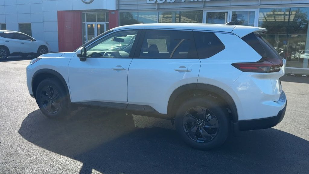 New 2026 Nissan Rogue SV - photo - 3
