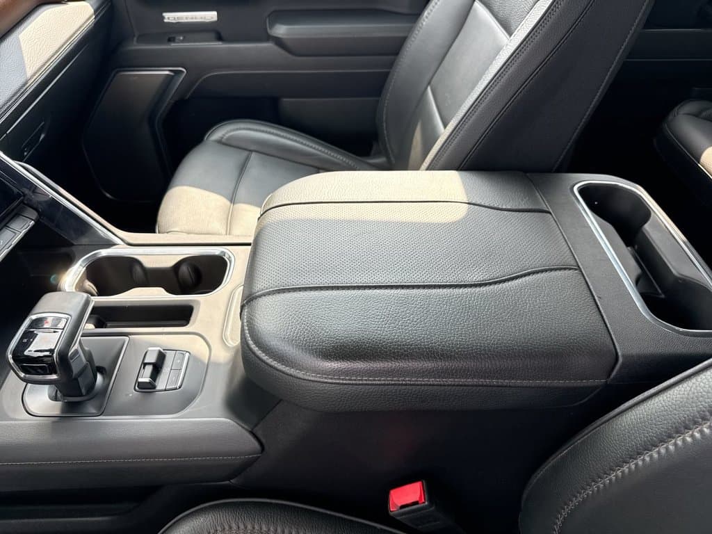 Pre-Owned 2025 GMC Sierra 1500 Denali - photo - 24